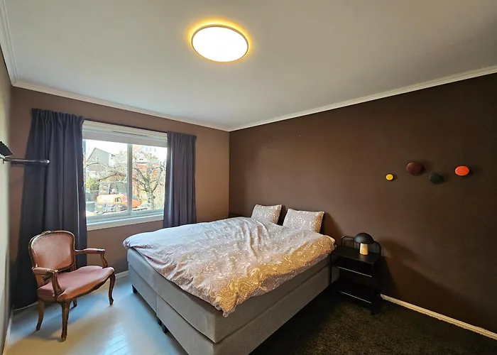 Tomannsbolig Sentralt アパート *