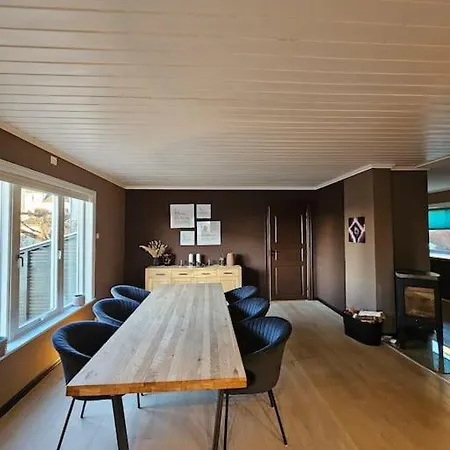 Tomannsbolig Sentralt Apartman